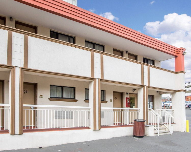 Econo Lodge Форт-Ли Экстерьер фото